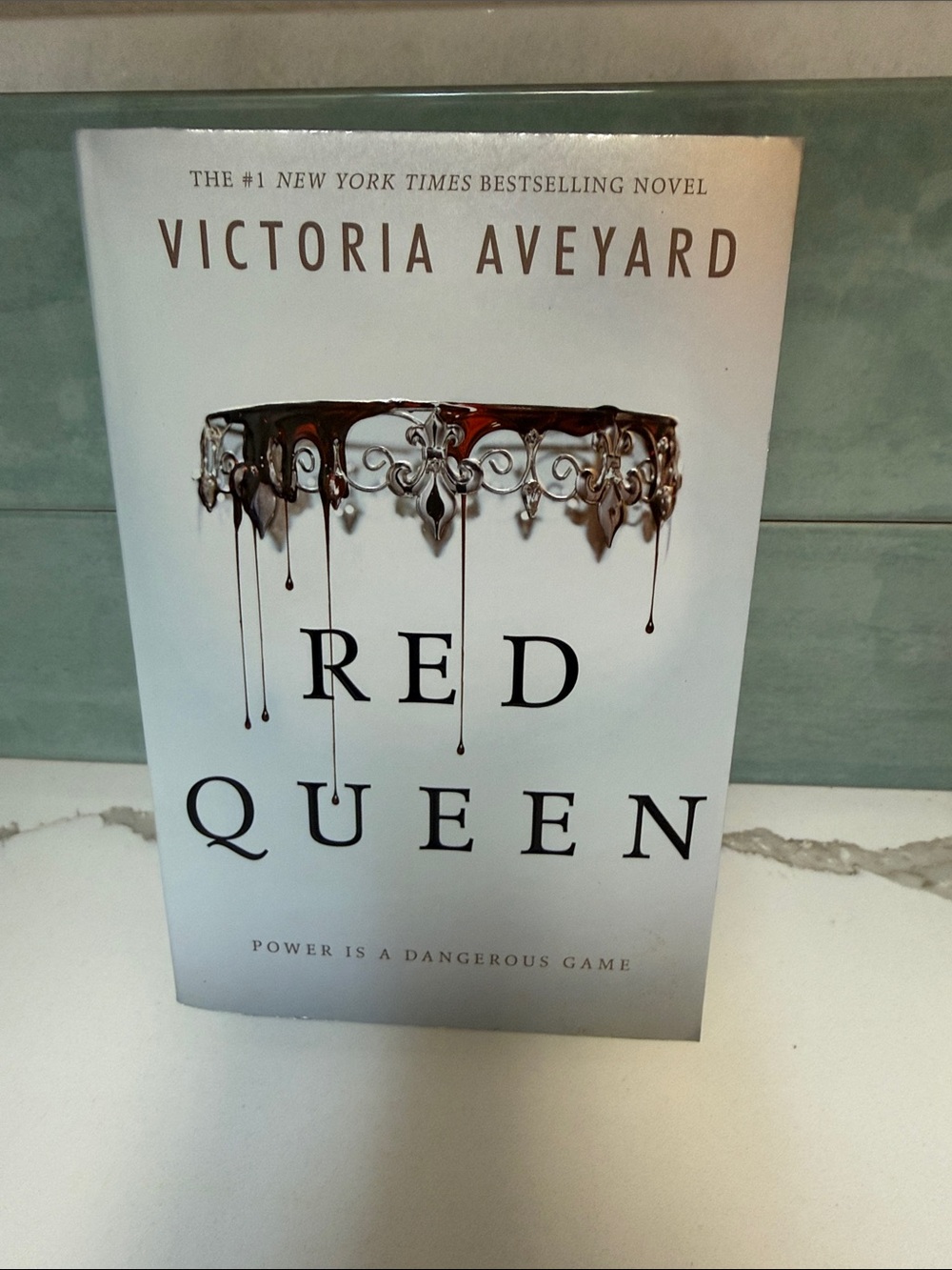 Red Queen by Victoria Aveyard Sprayed Edge